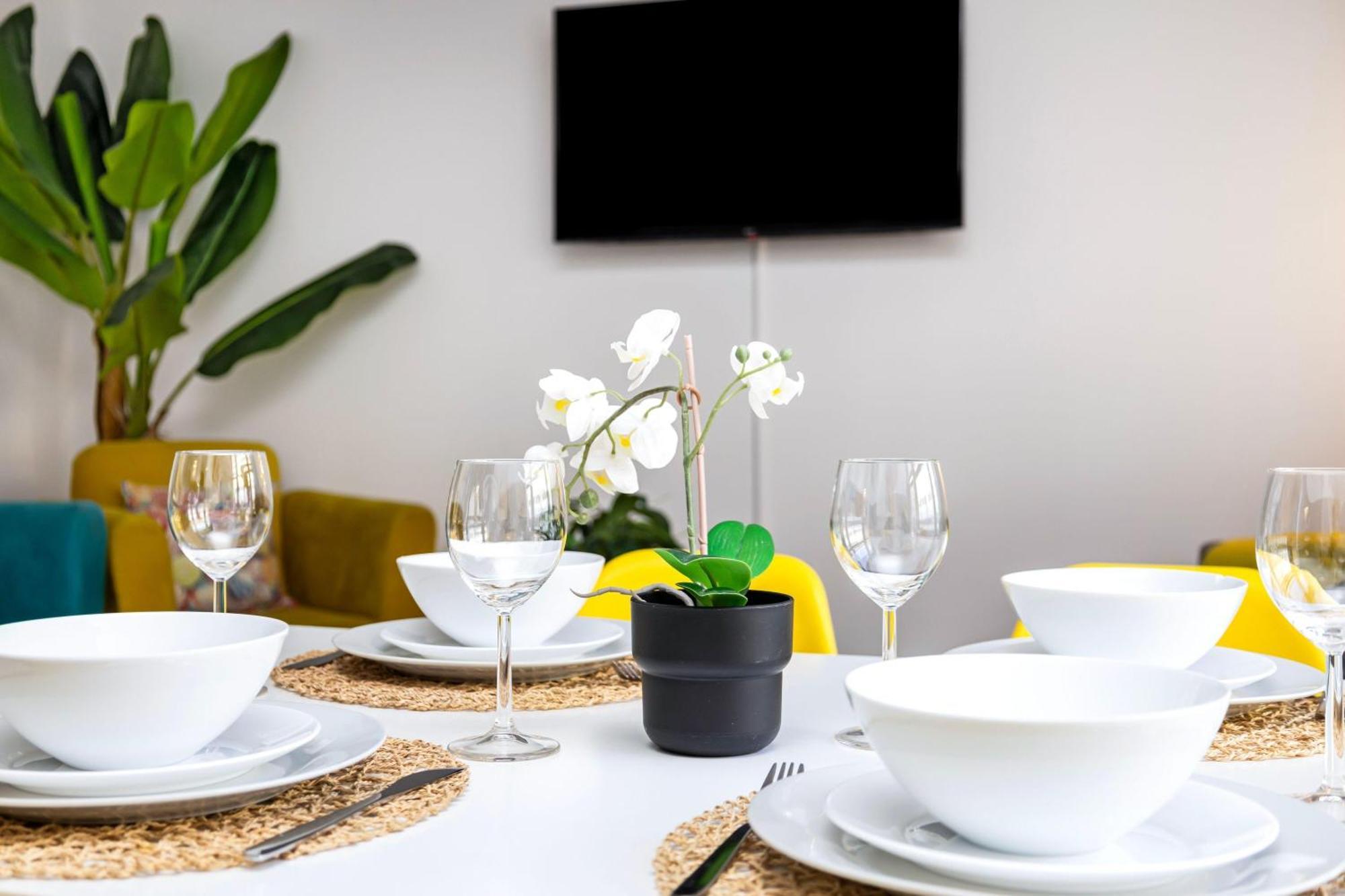Queens Mile 1 With Free Parking By My Getaways Brighton Bagian luar foto