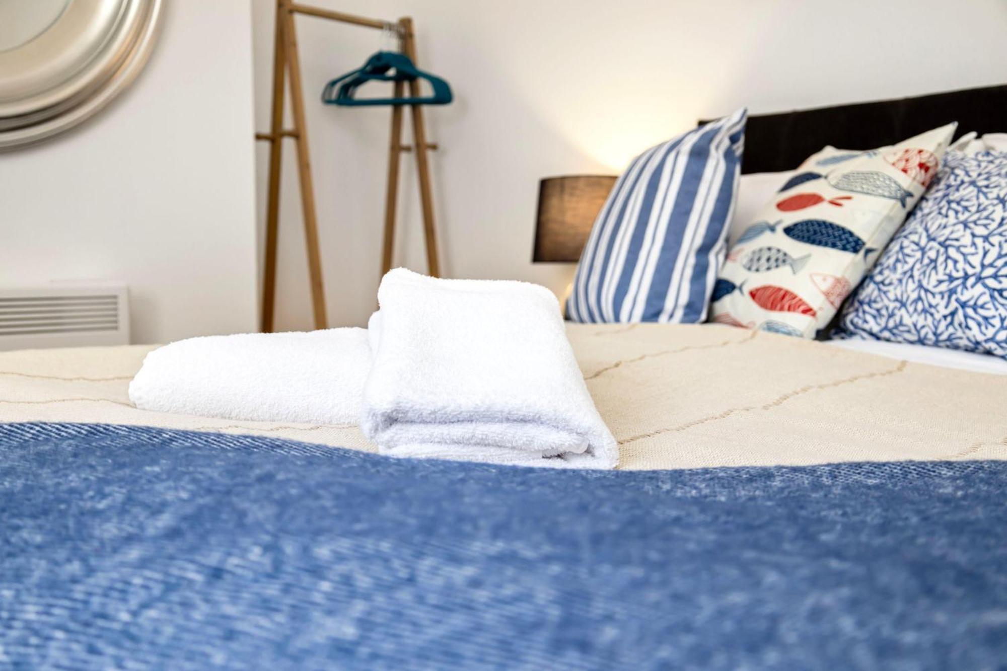 Queens Mile 1 With Free Parking By My Getaways Brighton Bagian luar foto