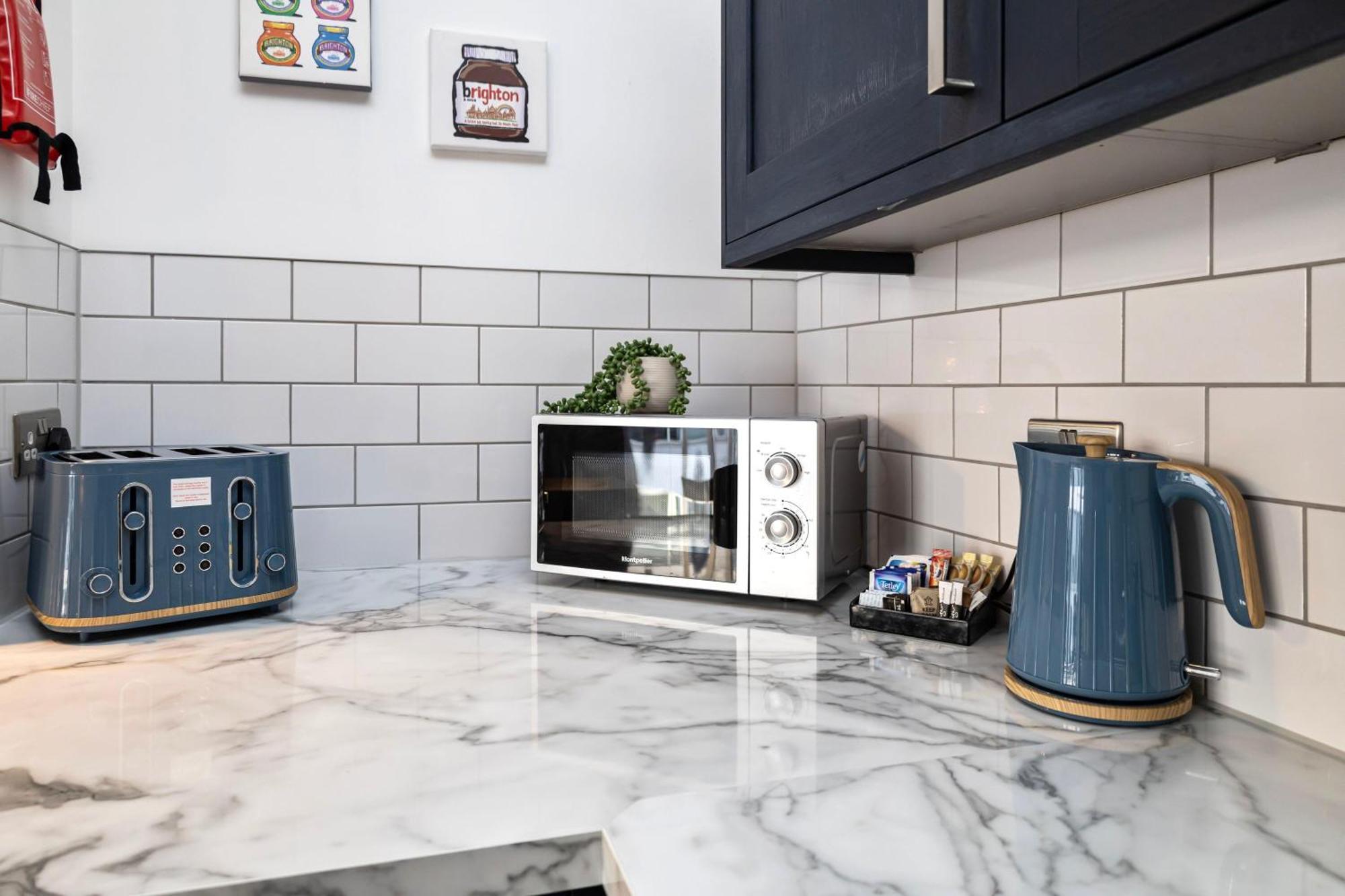 Queens Mile 1 With Free Parking By My Getaways Brighton Bagian luar foto