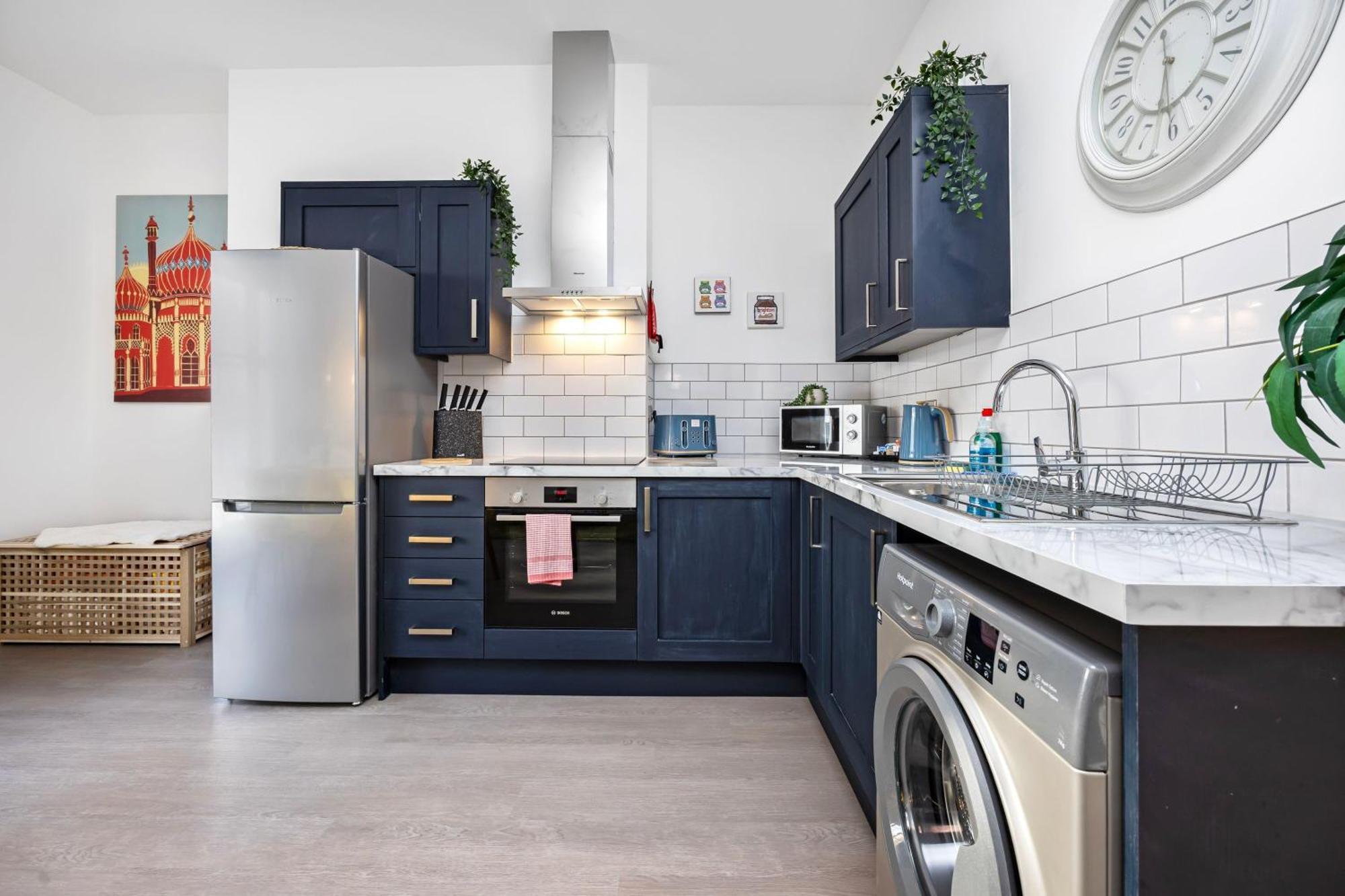 Queens Mile 1 With Free Parking By My Getaways Brighton Bagian luar foto